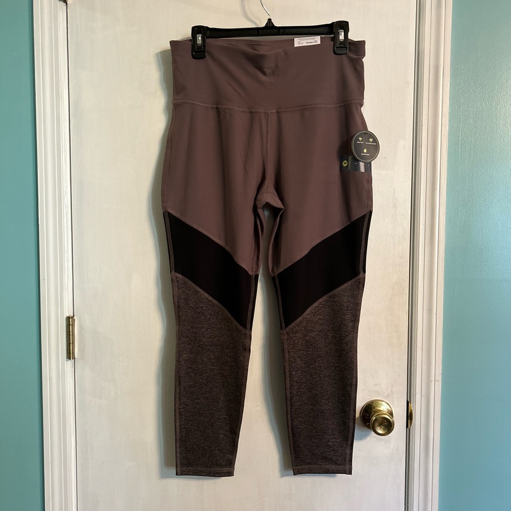 NWT Xersion Women’s High Rise 7/8 Leggings, Plum Truffle, Size L
